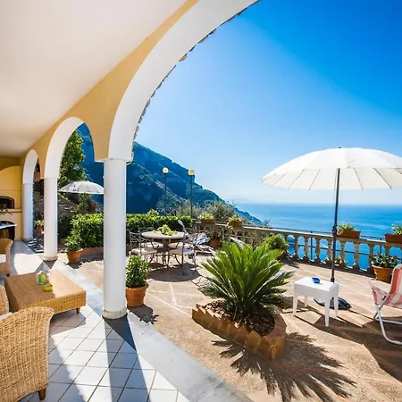 De Vivo Realty - Savina Willa *